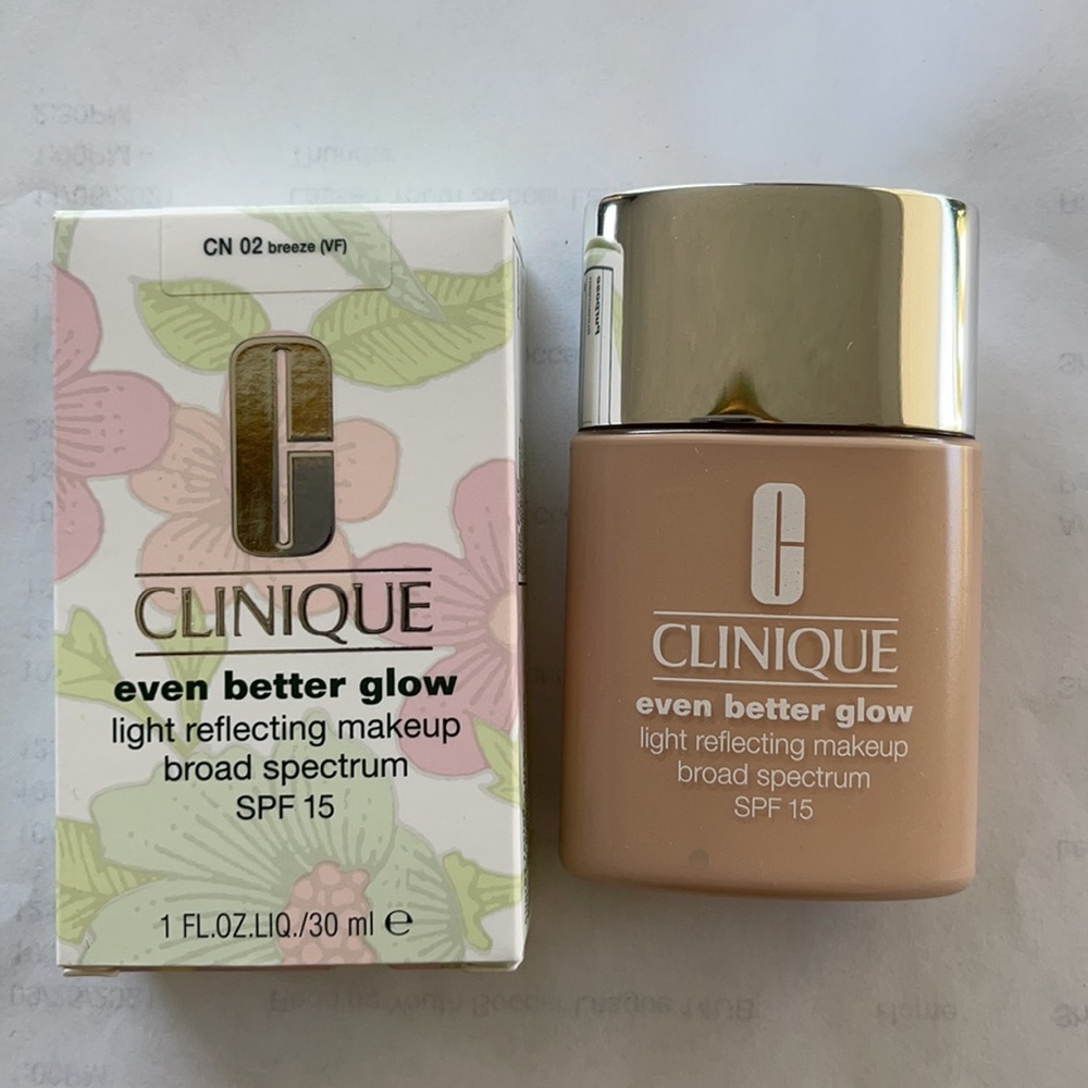 New In Box Clinique CN 02 even better glow makeup